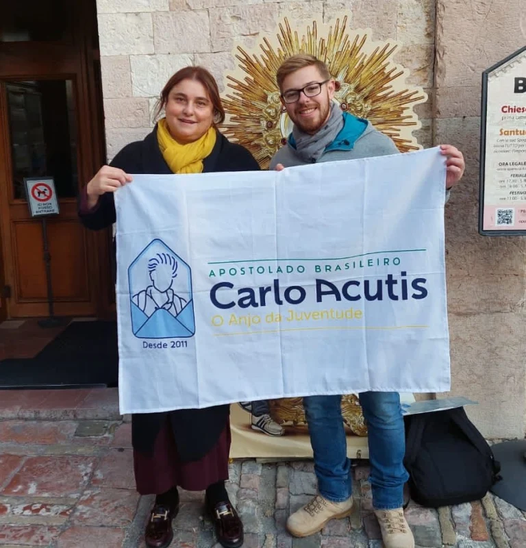 Apostolado encontra a mãe do Carlo